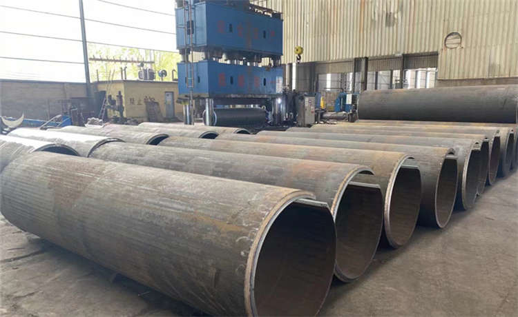 1500 1120-8-10-12mm螺旋焊管，廣州鋼材場鍍鋅無縫鋼管，化州螺旋鋼管，十五年廠家經(jīng)驗